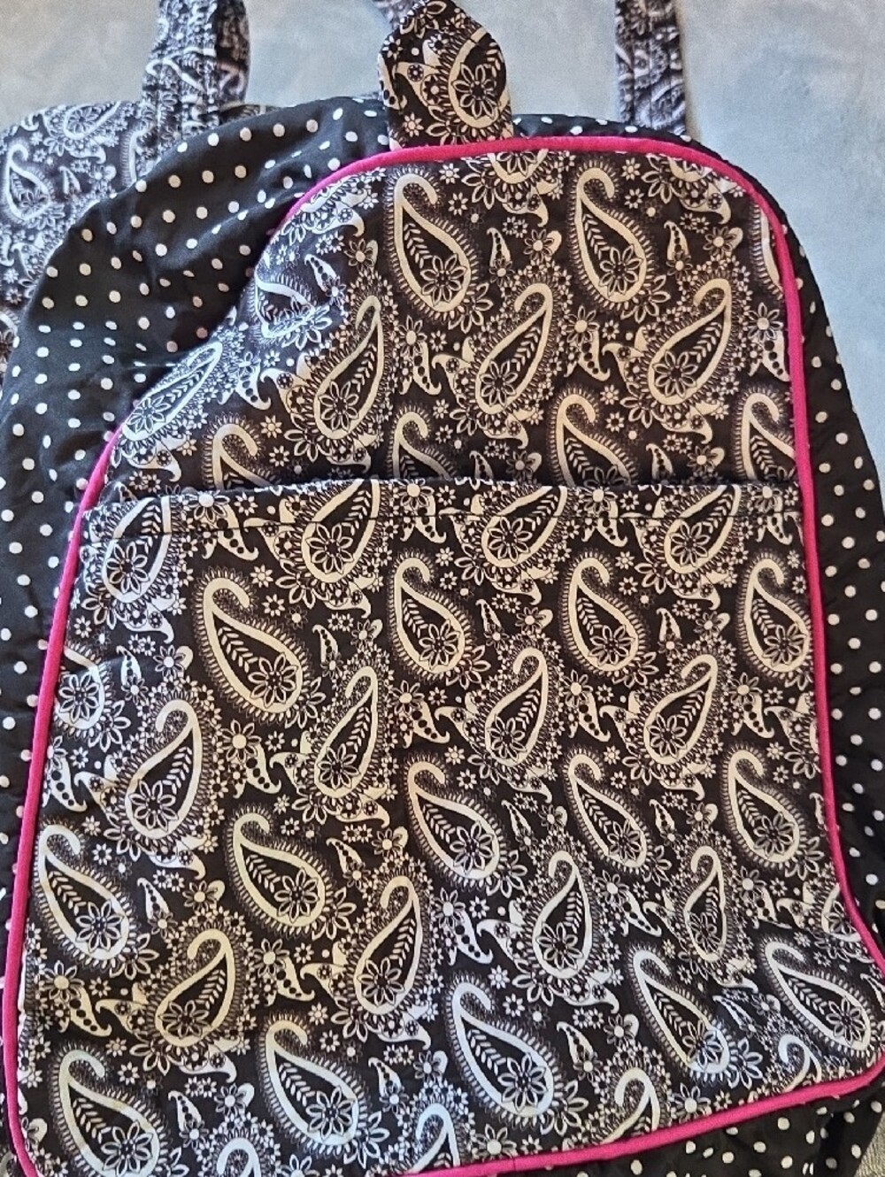 The Pampered Chef Black & White Paisley Tote with Pink Trim - Picture 2 of 4
